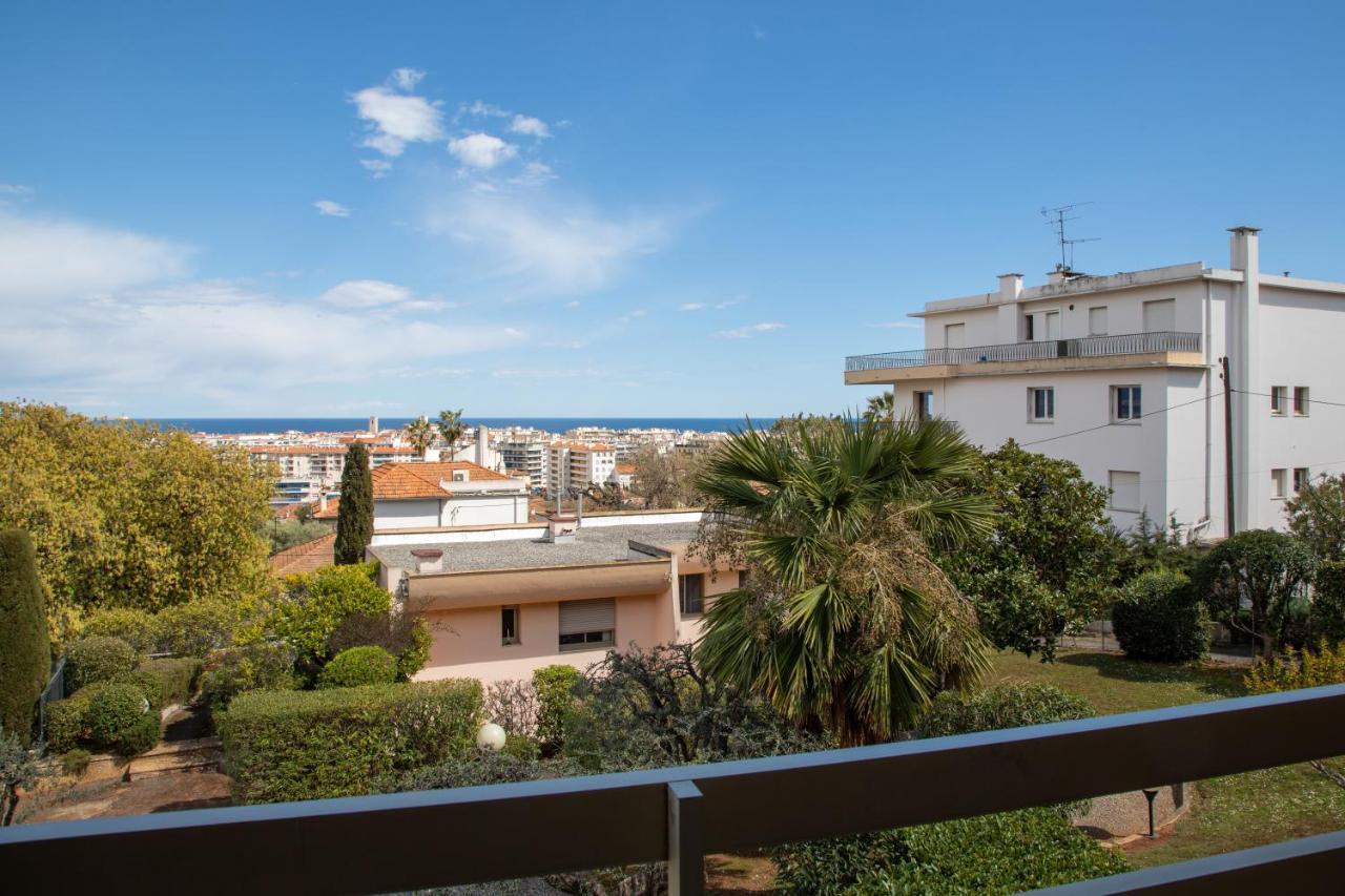 Agréable appartement avec vue mer et Parking Antibes Extérieur photo